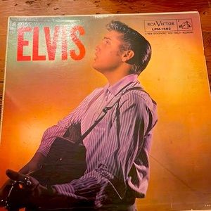 Elvis RCA Victor LPM-1382 Vinyl Record